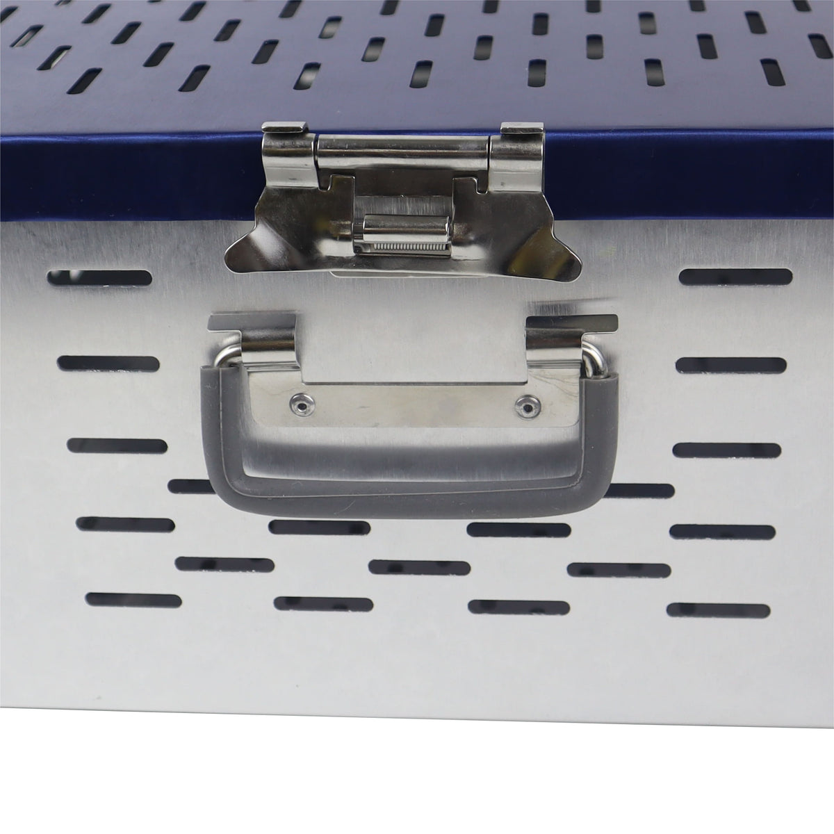 Perforated Sterilization Container – 421 × 296 × 153 mm